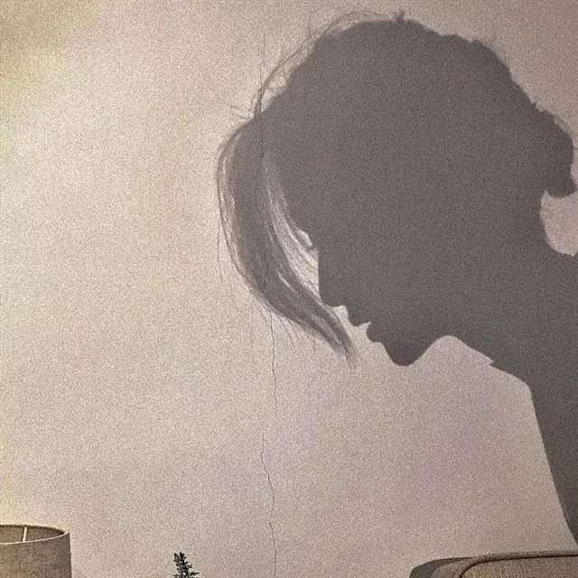 放弃一个人的伤感句子 决定放弃一个人的句子