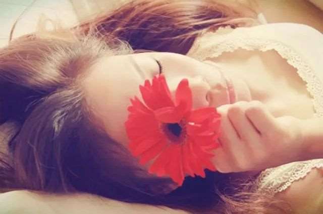 分手后的微信说说,情侣分开后伤感句子