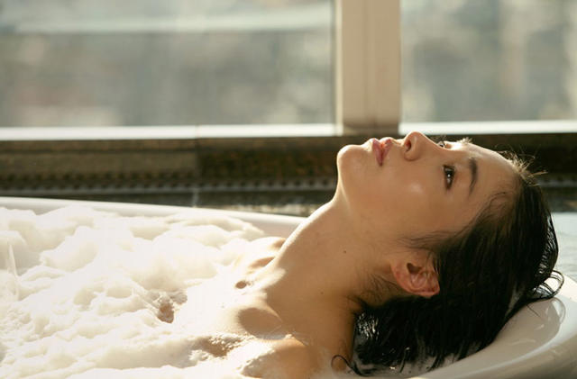 张紫妍再添猛料,富二代因体力不支开辟新玩法,全程无安全措...