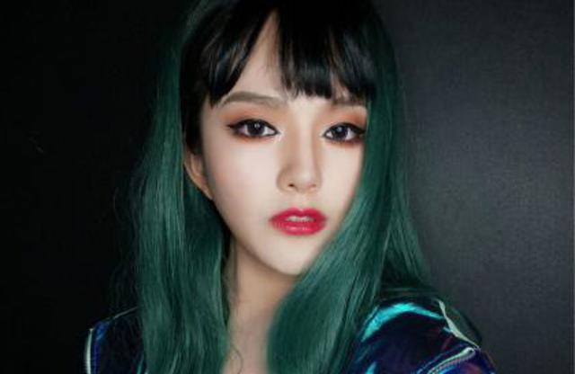  前妻还是让我在他这里过夜了 离了婚还让你草是什么