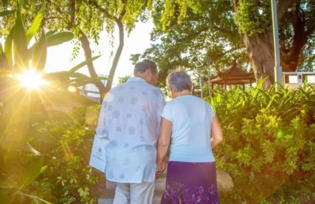 把40岁的阿姨办理了