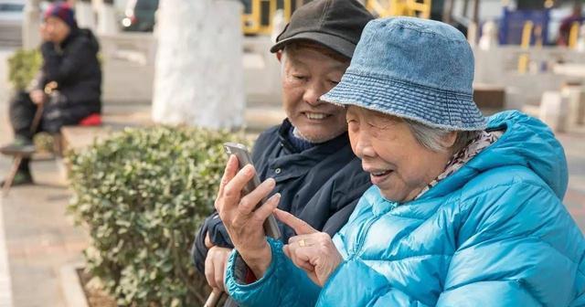 孤寡女老人找男保姆