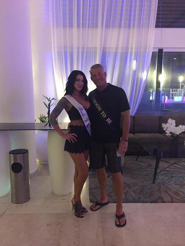 嫁给闺蜜的父亲 嫁给闺蜜的儿子