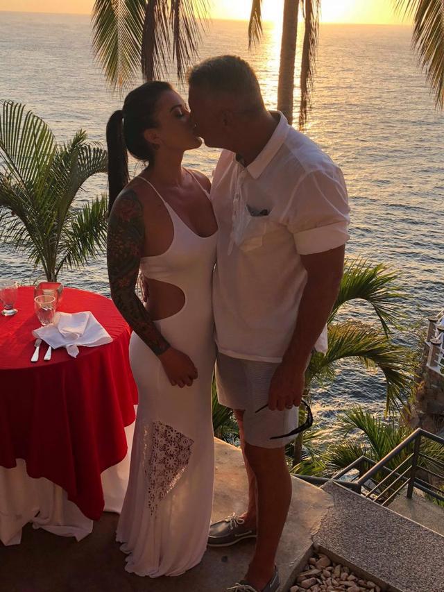 嫁给闺蜜的父亲 嫁给闺蜜的儿子