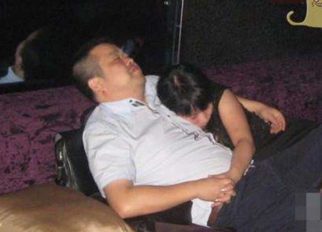 摸摸唱10个点是什么意思