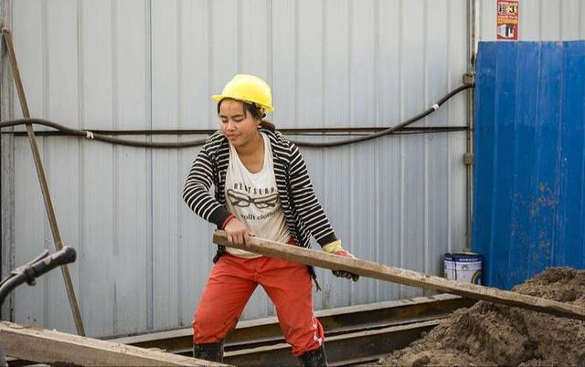 工地上的女人 工地上班的女人