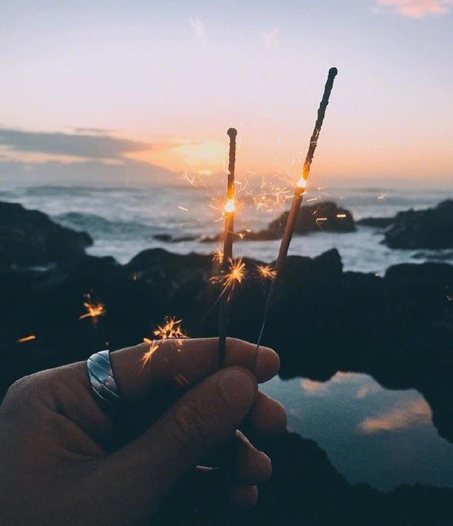 深夜内心孤独的句子，伤感无奈，令人心酸！