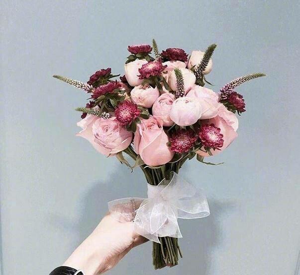 女人要自己变优秀的文案，短小精致，人见人爱！