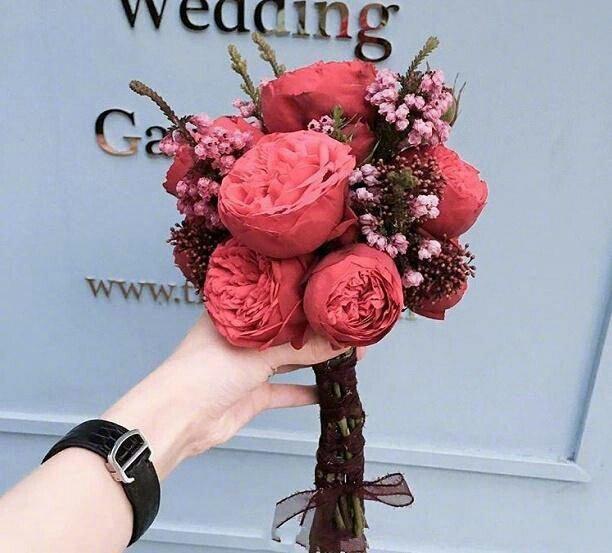 女人要自己变优秀的文案，短小精致，人见人爱！