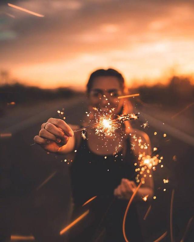 一个人心累扛着的句子，简短戳心，快看哭了！