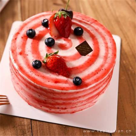 冬天的第一个草莓蛋糕_新款草莓蛋糕图片