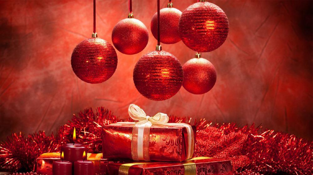 精美梦幻喜庆的圣诞节氛围装饰物摆件桌面壁纸图片