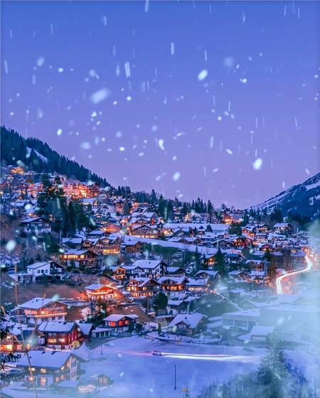 冬季大雪纷飞唯美雪景高清手机壁纸图片
