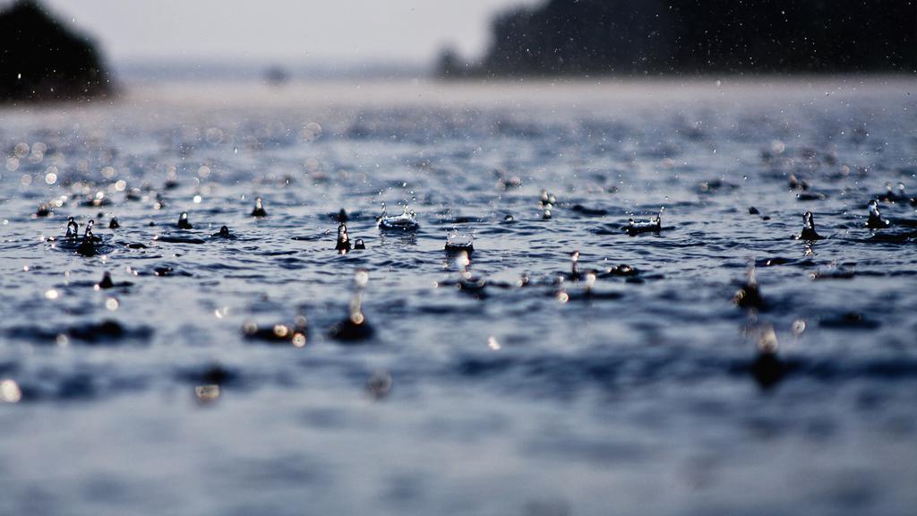 让人容易难过的雨天唯美伤感图片