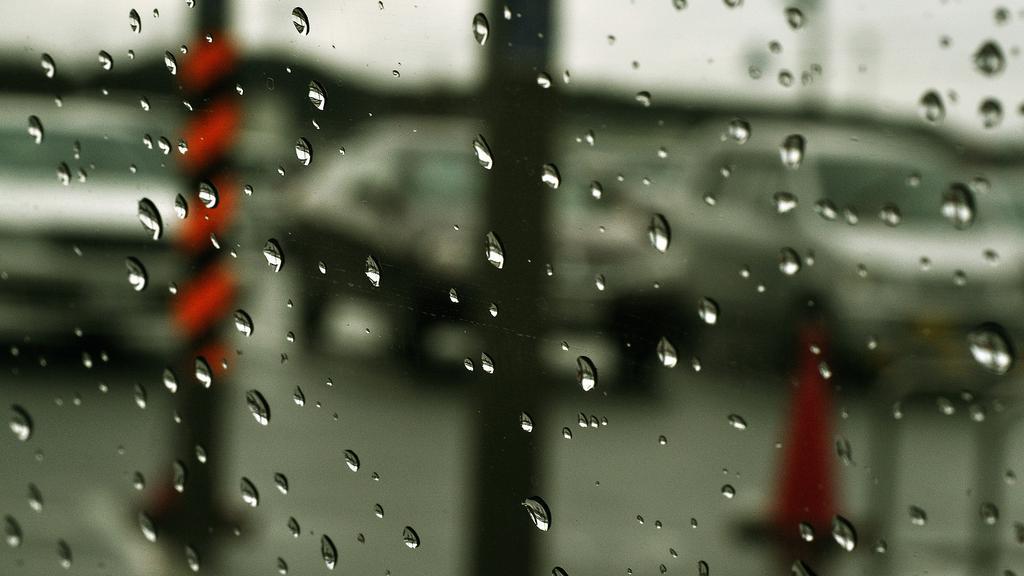 让人容易难过的雨天唯美伤感图片