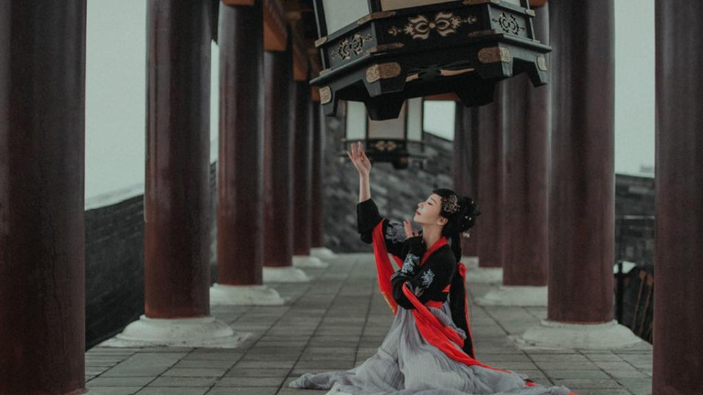 海棠经雨 图片