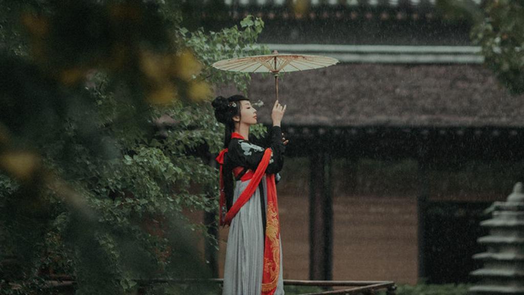 海棠经雨 图片