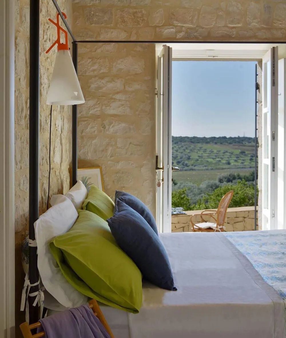 “讽刺人性的现实句子，句句痛入骨髓”