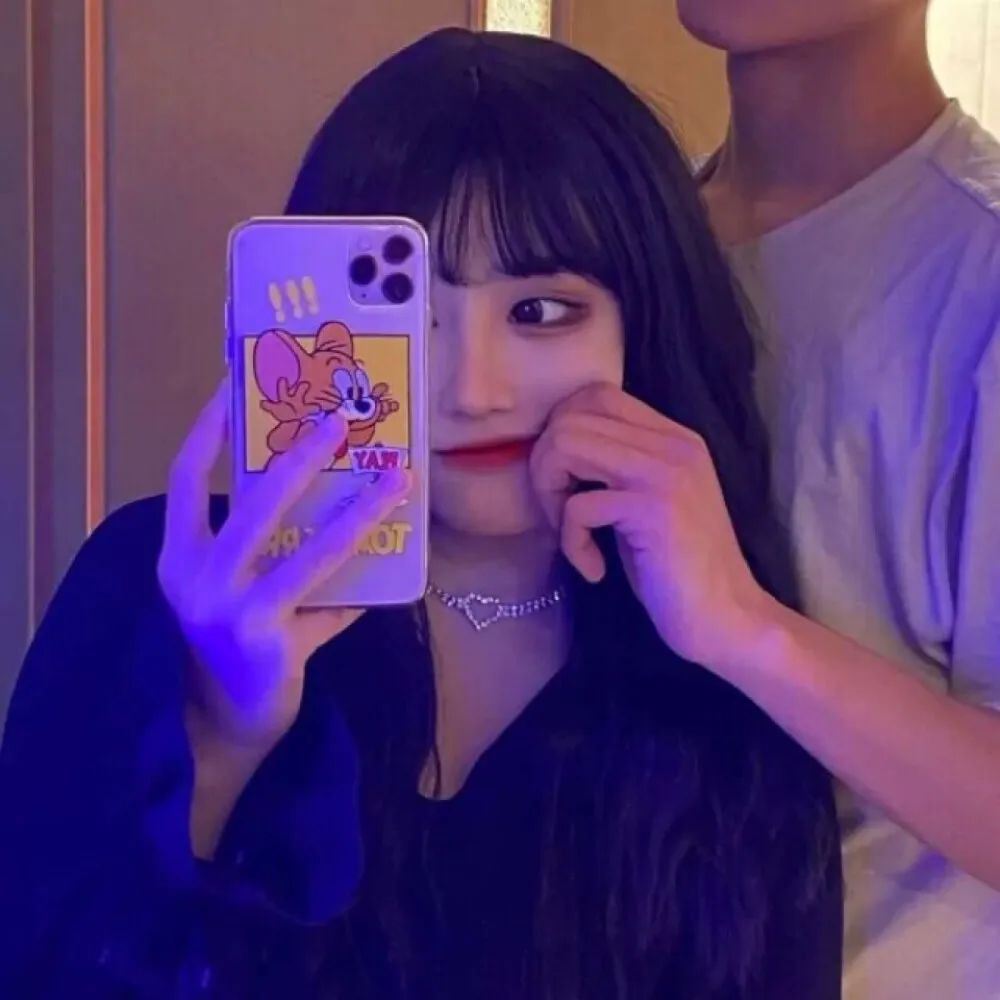 看着别人的故事、流着自己的眼泪