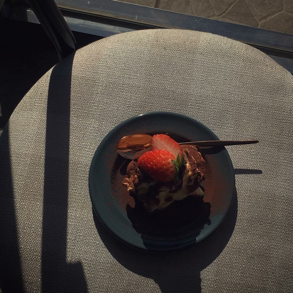 人间清醒朋友圈文案