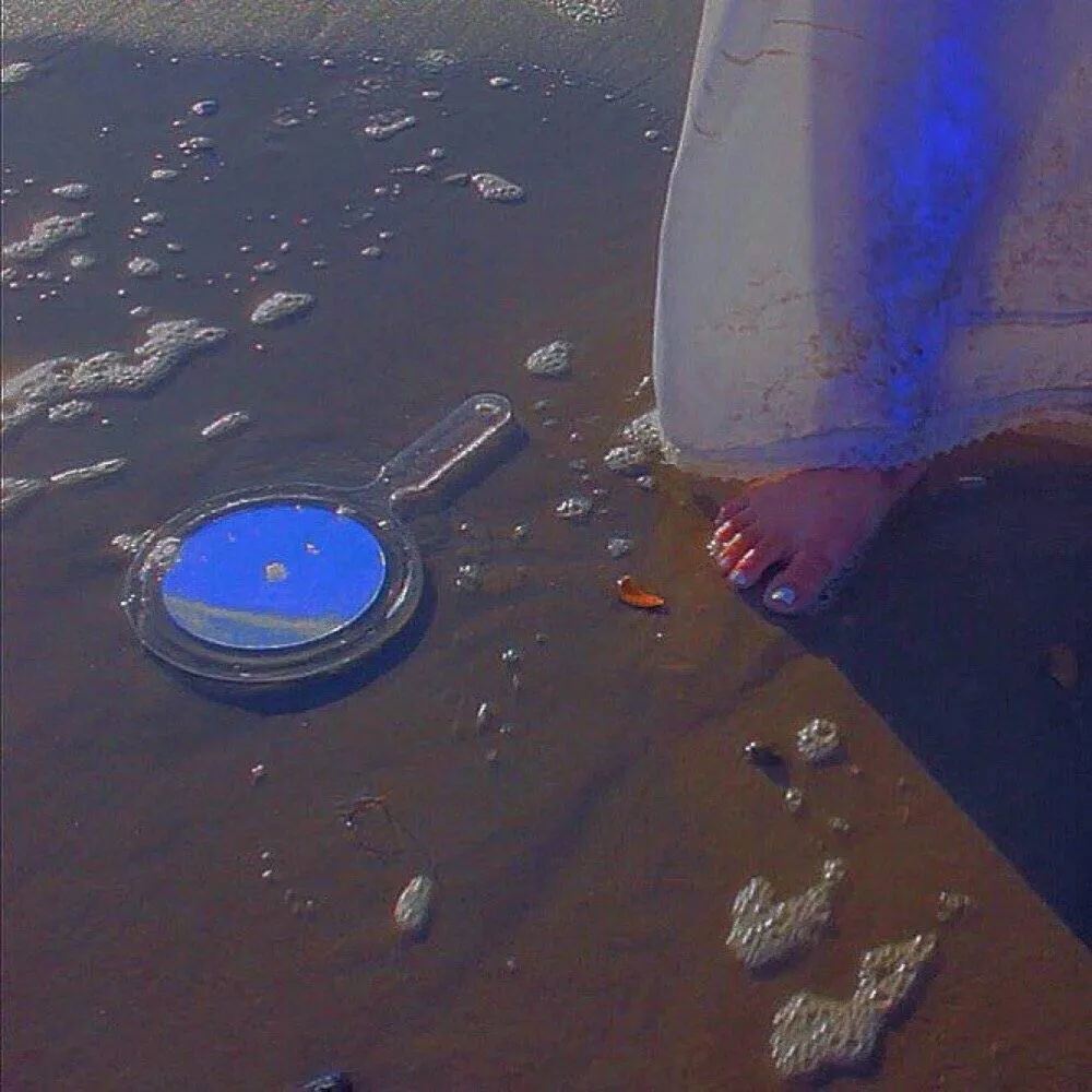 适合你现在发朋友圈文案的句子~