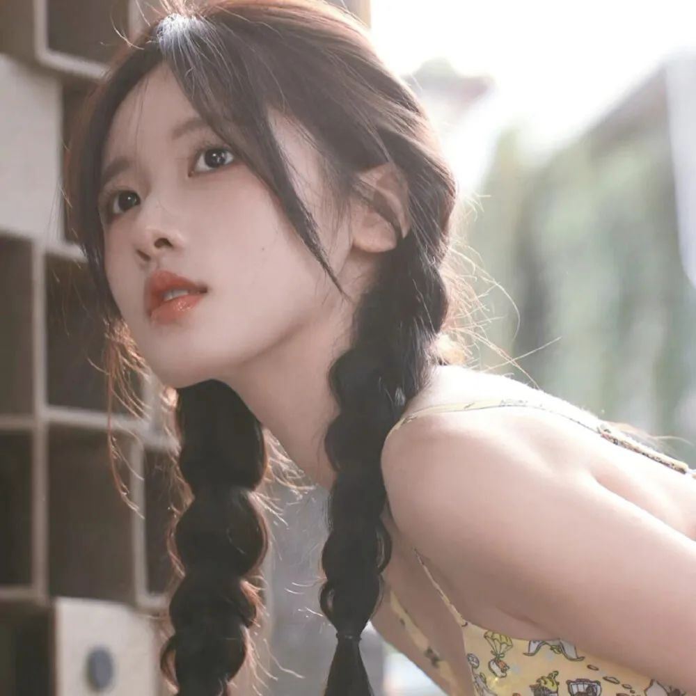 “触动心弦的情感杂句文案”