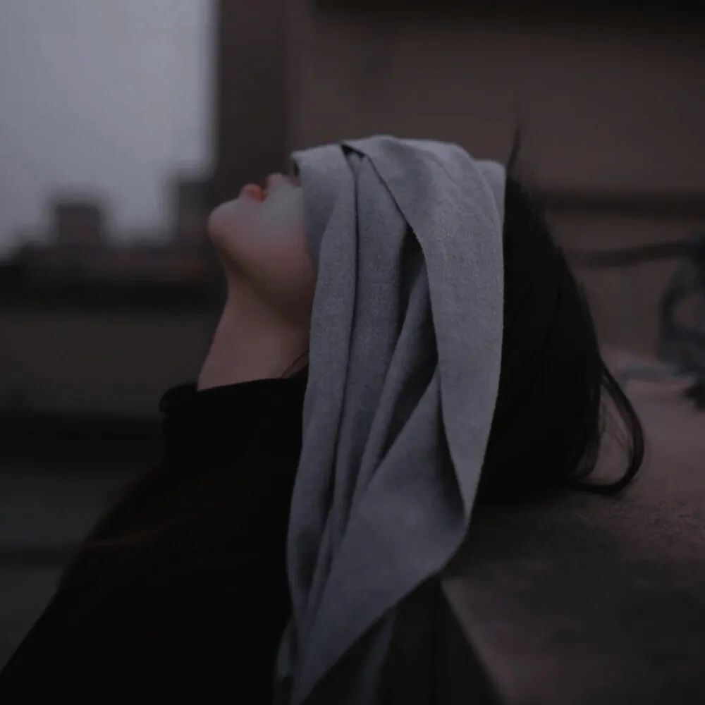 “触动心弦的情感杂句文案”