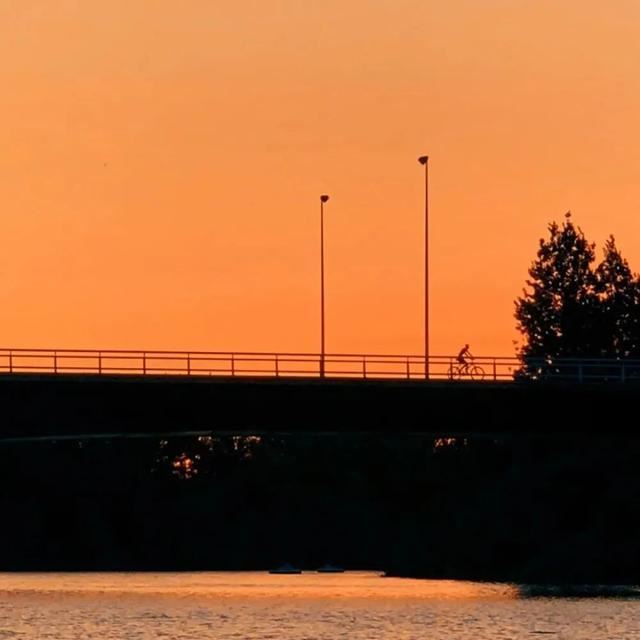 晒日常的朋友圈说说，晒日常生活的句子！