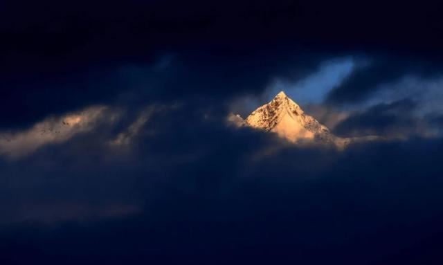十月高质量句子，十月很火的句子！
