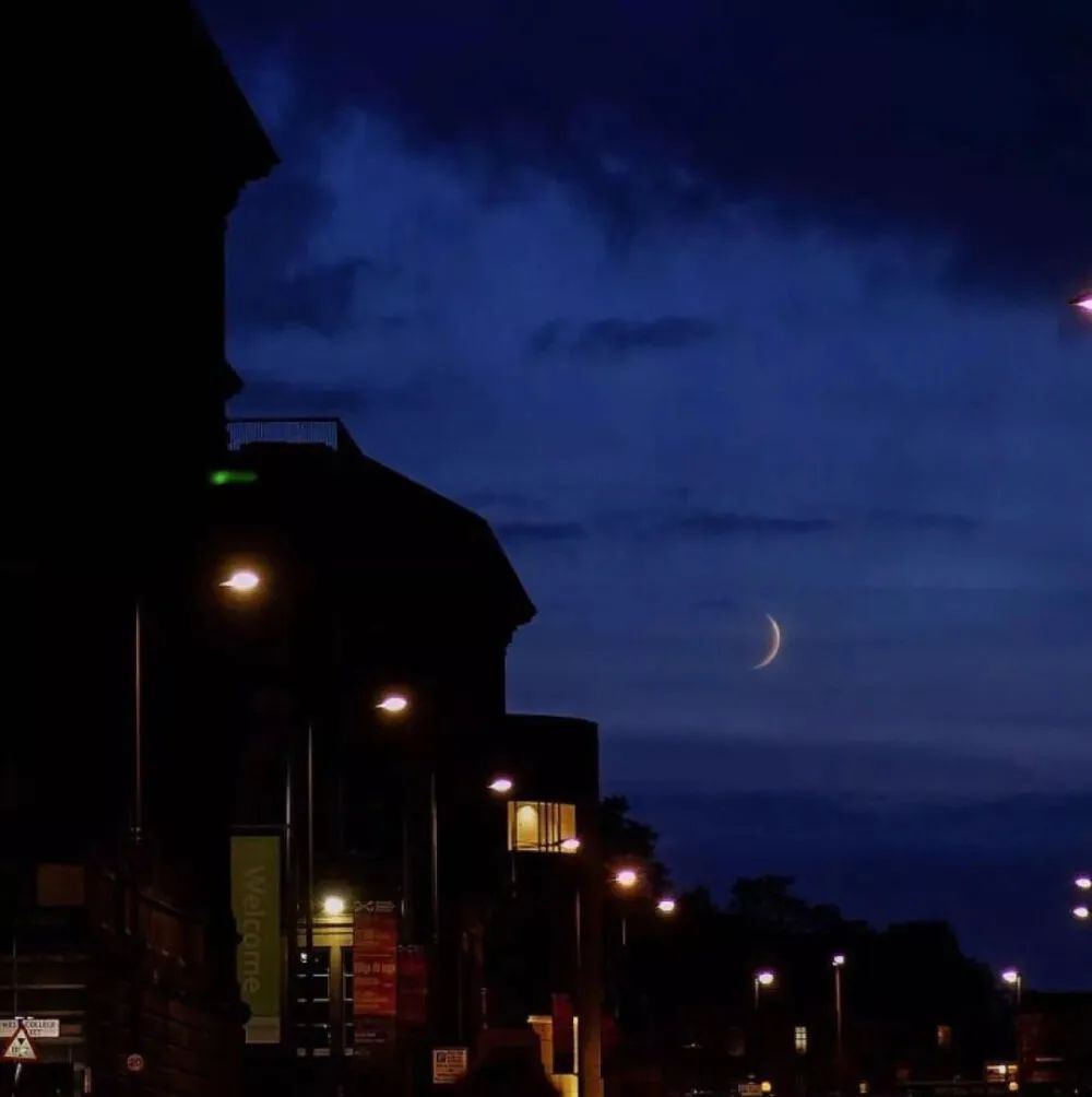 愚人节朋友圈文案｜有些谎言很动听