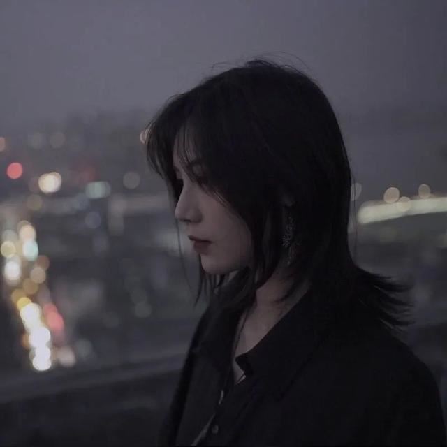 让人落泪的情感语录，抖音里说到心坎的文字！