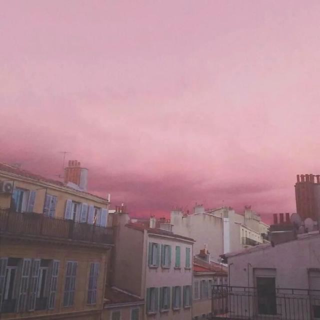 戳中泪点的文案，伤感句子适合发说说！