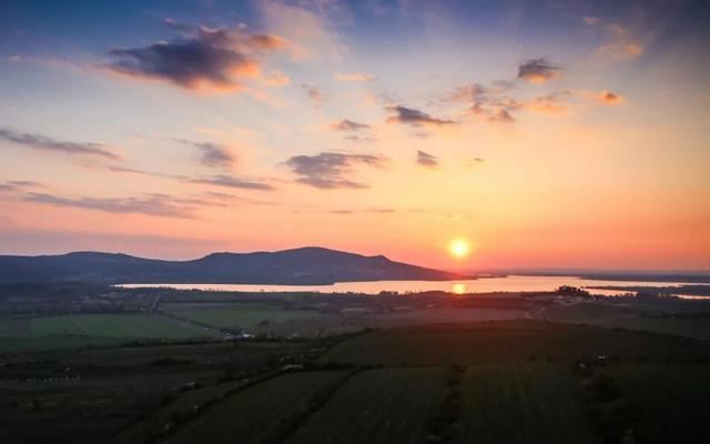 一句吸引人的文案！