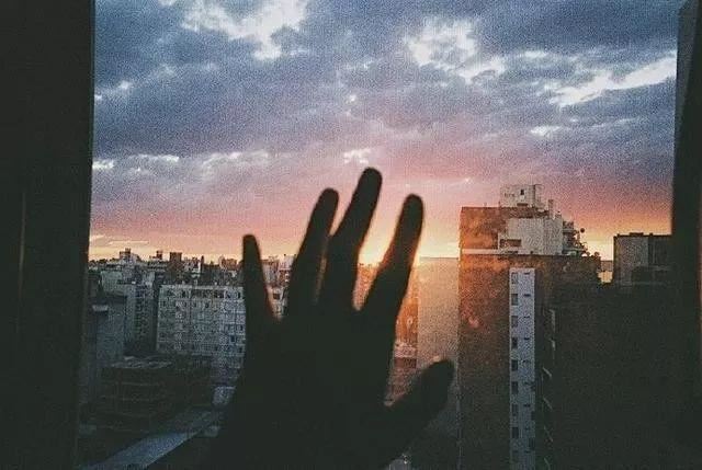 夜晚胡思乱想的说说心情