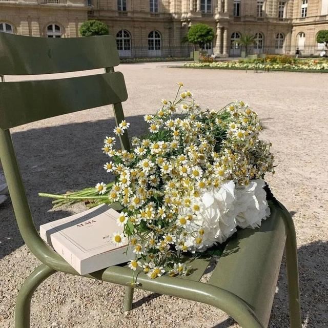 “很有少年感的文案句子”