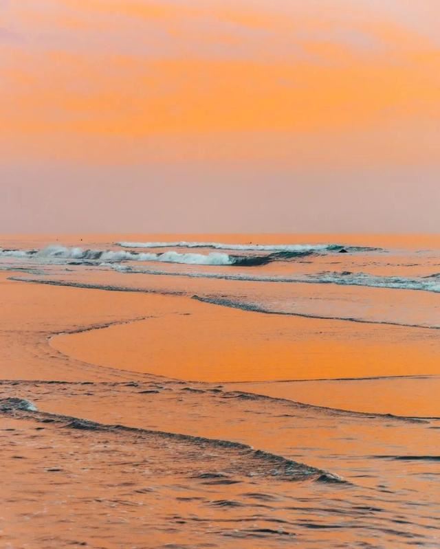 “哪些文案是让你喜欢了很久的”