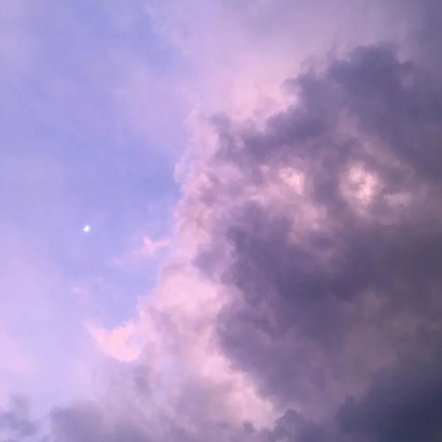 文案｜成年人的崩溃藏在“仅自己可见”