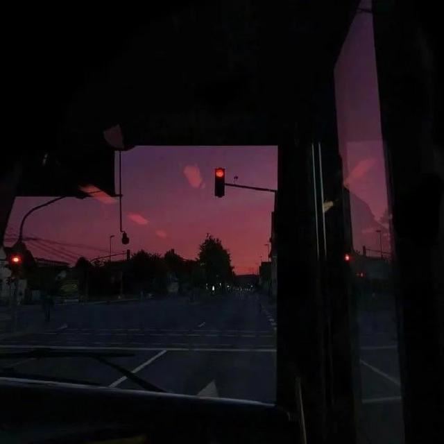 不好听但十分现实的文案！