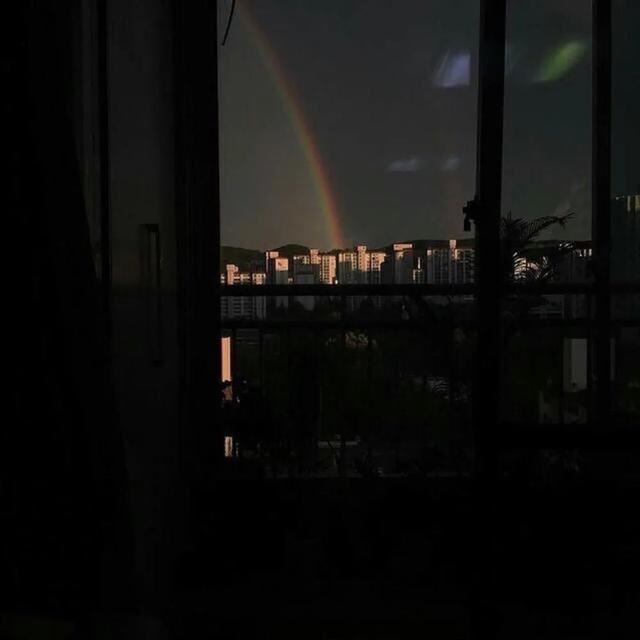 成年人心累的简短文案！