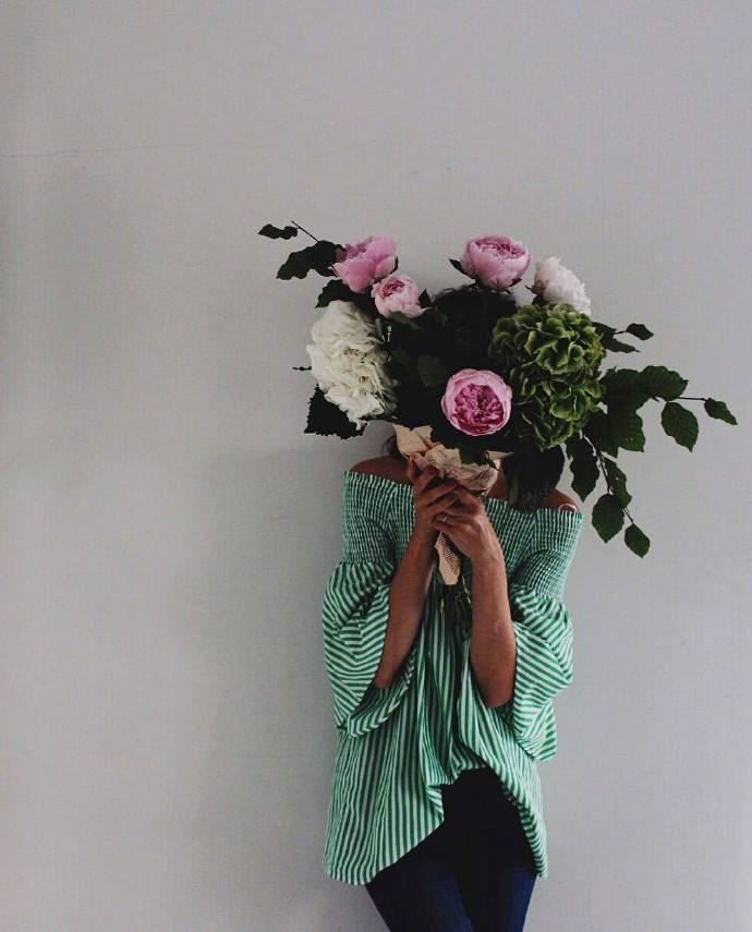 悲伤心痛心酸的文案，戳中泪点，瞬间秒哭！