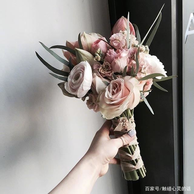 最近比较火的朋友圈文案，值得收藏！