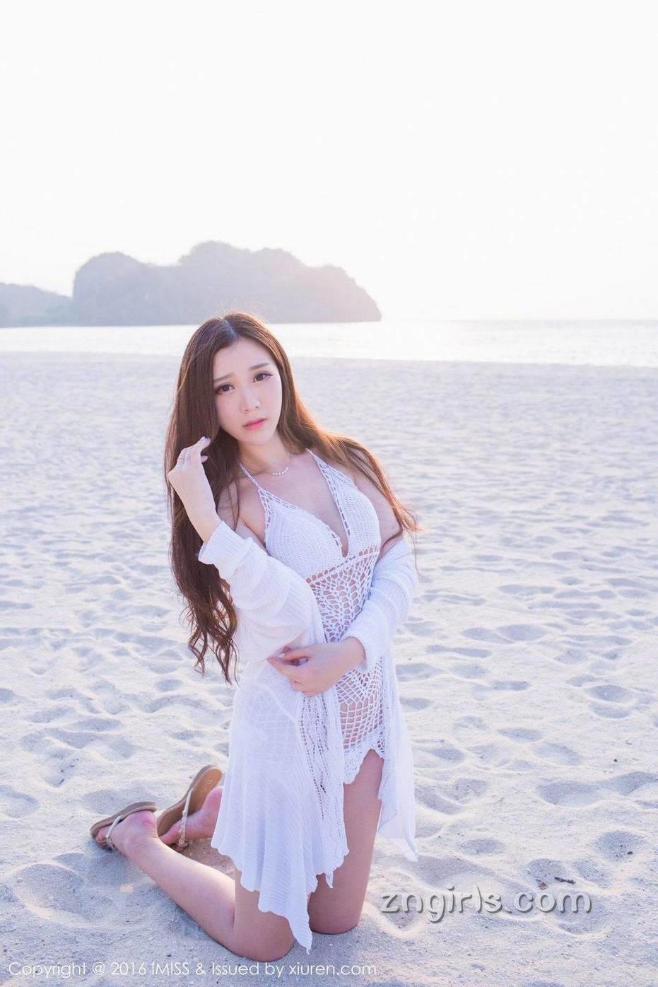 90后清纯长发美女淼淼高清写真图片