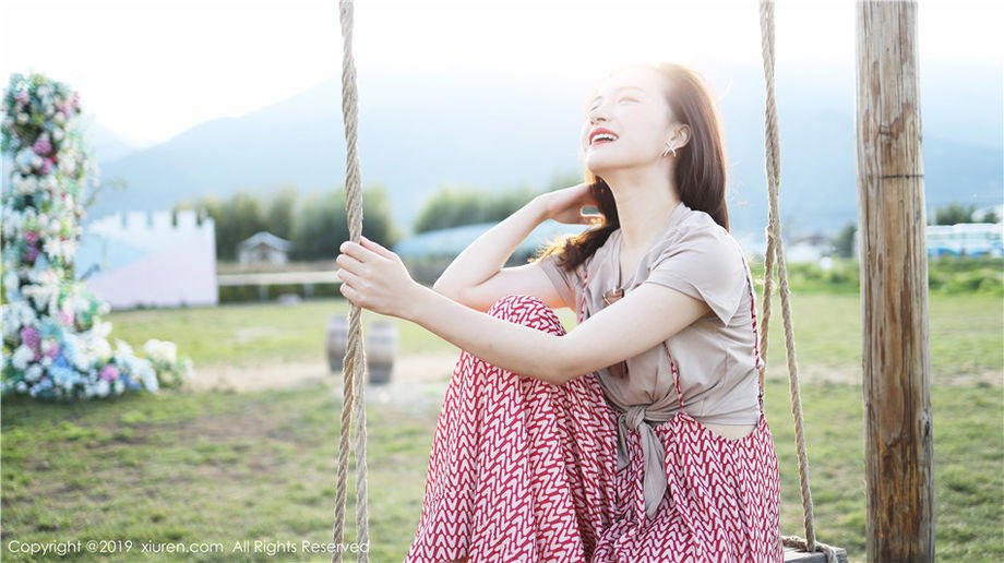 清纯美女艺儿拿铁户外唯美摄影写真照片