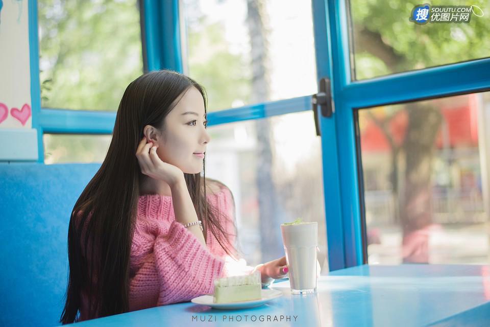 气质长发美女木易雪雪清纯写真图片