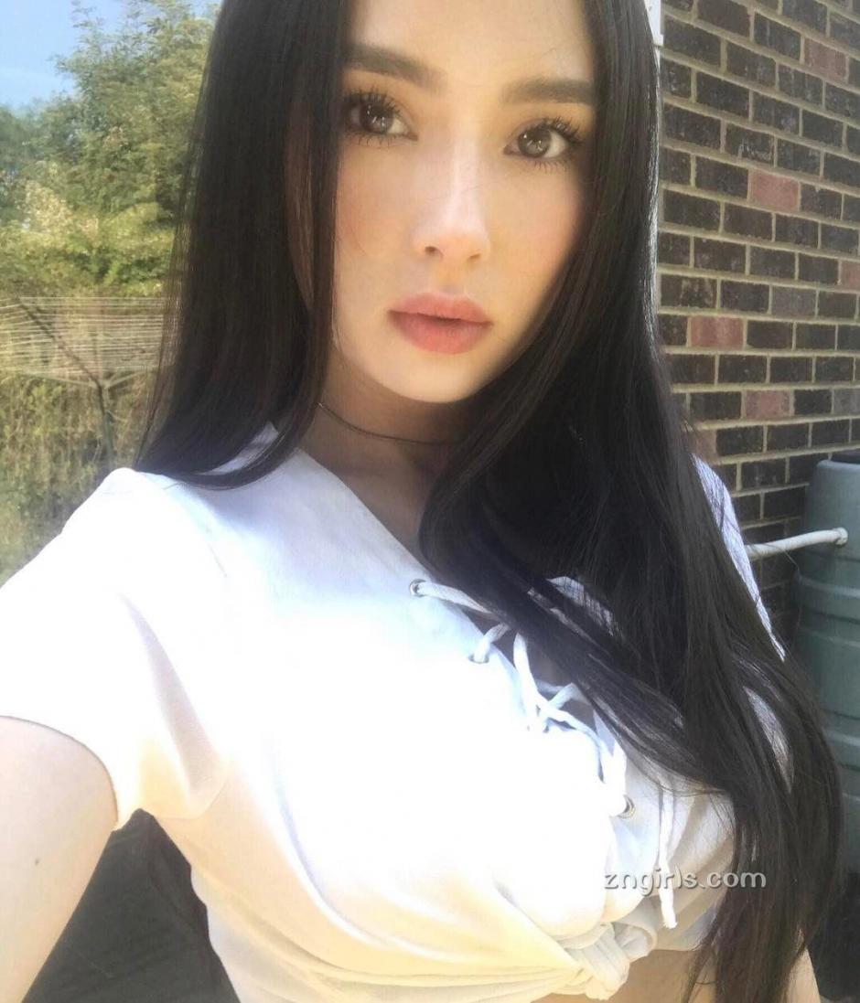 清纯长发泰国美女图片