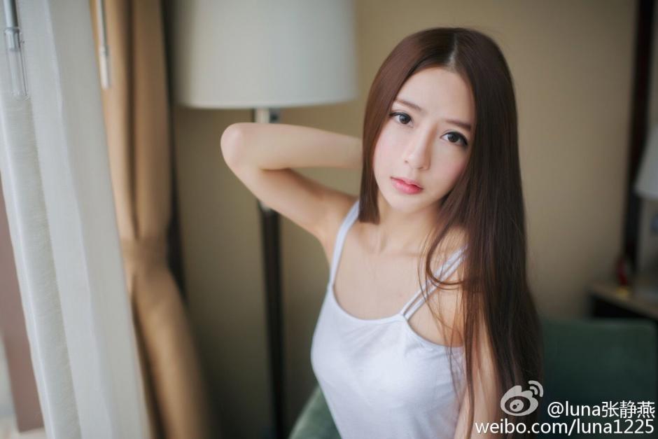 极品清纯长发美女张静燕唯美摄影写真图片