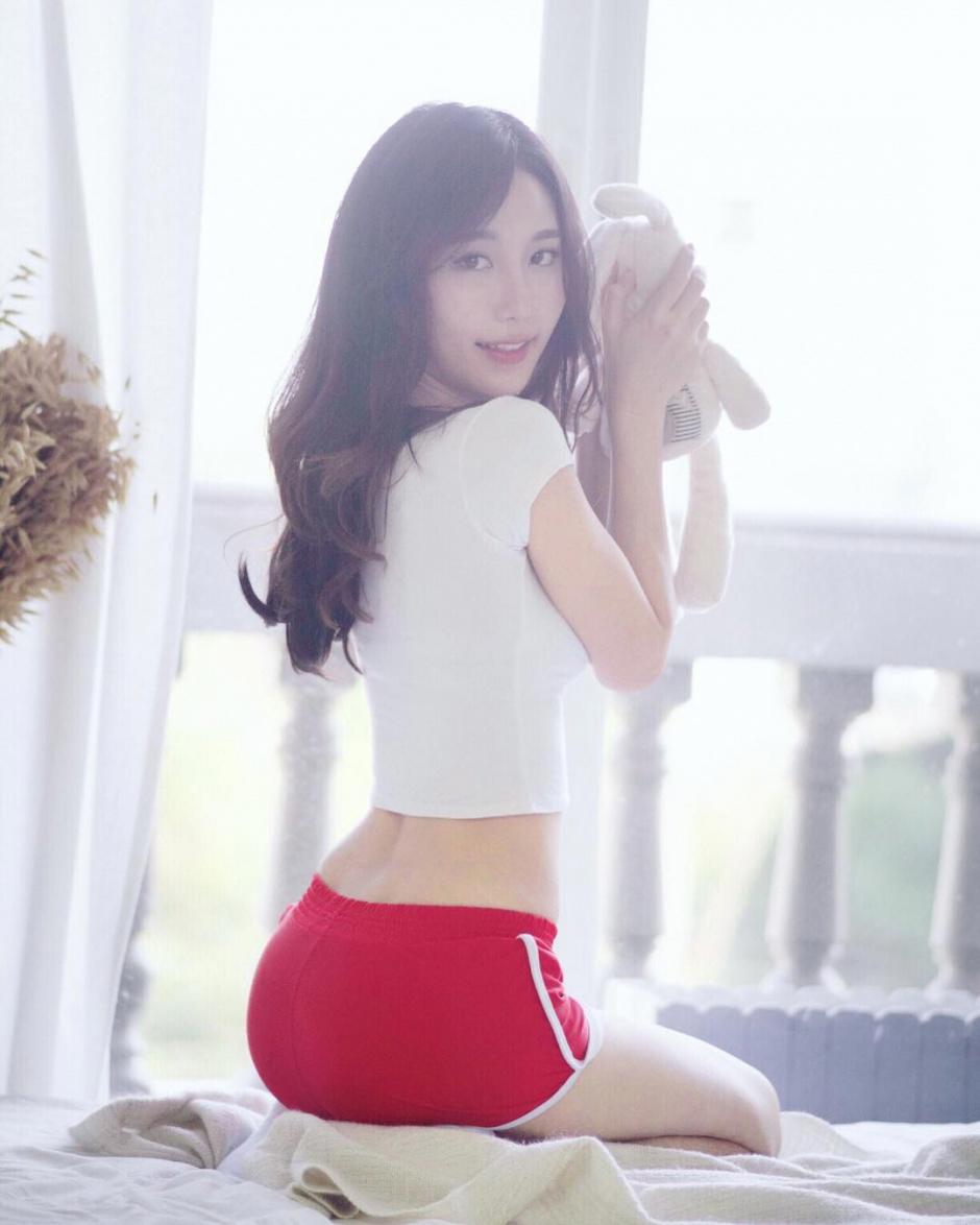 00后唯美清纯美女高清写真图片