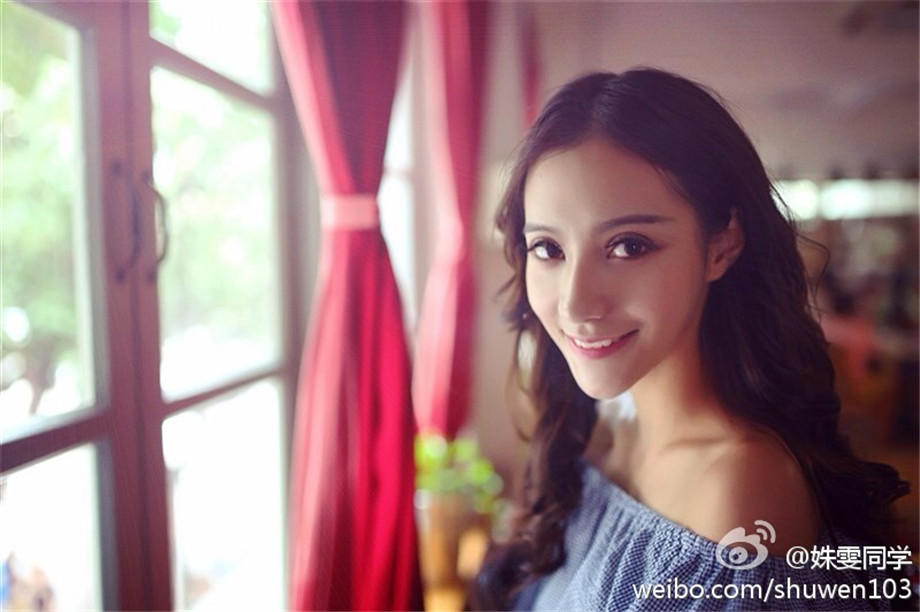 清纯中外混血美女唯美外拍写真图片