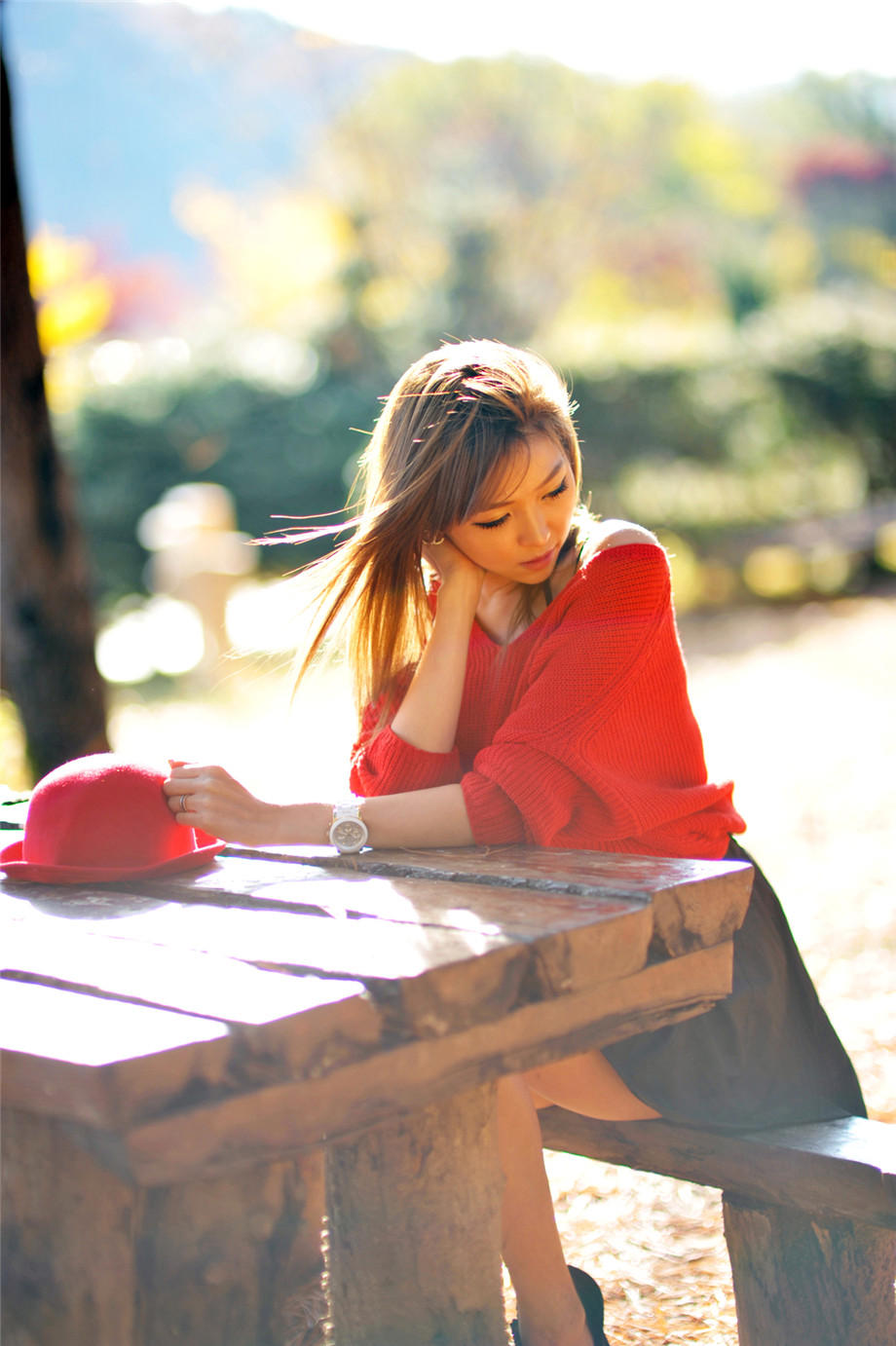 花心女友爱半夜偷看我哥光着身子睡觉