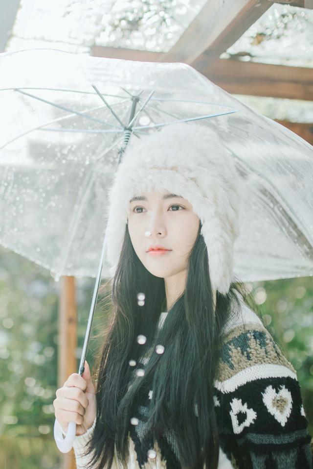 冬季的少女与雪景纯白唯美写真